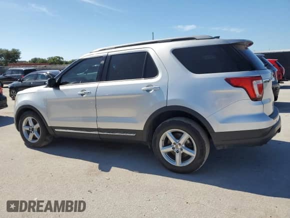 2018 Ford Explorer XLT with VIN 1FM5K7D88JGC04235, listed as a Copart auction lot 68366025 with 129,344 mi miles and Salvage title. Bid and sale history available at DreamBid. Image 2.