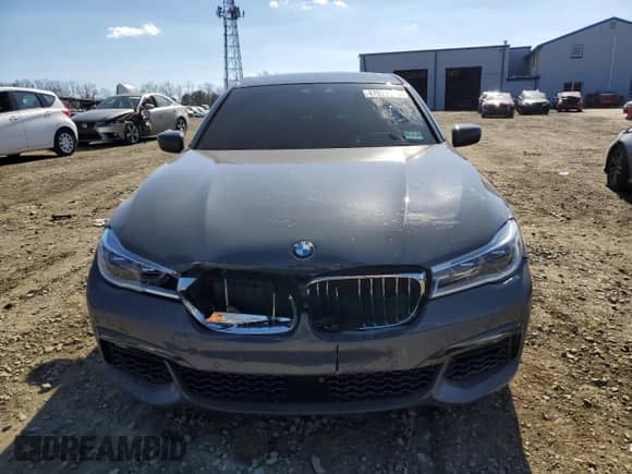 2018 BMW 7 Series ALPINA B7 xDrive z VIN WBA7F2C53JB238430, wystawiony jako Copart lot #47027245 z przebiegiem Nie podano mil oraz Szkoda całkowita • Salvage title. Historia ofert i sprzedaży dostępna na DreamBid. Obrazek 5.