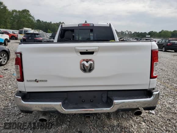 2021 Ram 1500 Lone Star z VIN 1C6RREMTXMN812565, wystawiony jako Copart lot #62702025 z przebiegiem 51 885 mil mil oraz Czysty tytuł • Clean title. Historia ofert i sprzedaży dostępna na DreamBid. Obrazek 6.