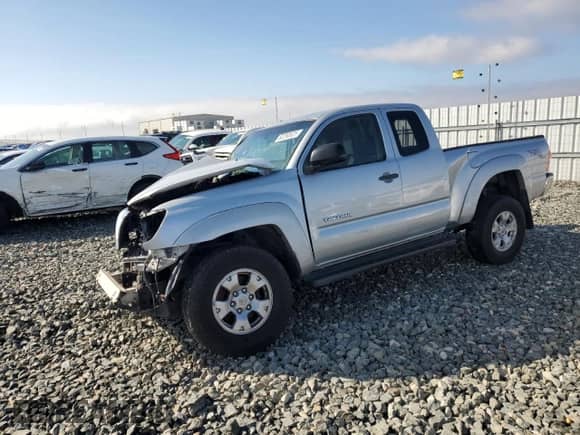 2006 Toyota Tacoma с VIN 5TEUU42N36Z306530, выставлен на аукционе Copart как лот 82293625 с пробегом 220 562 миль миль и Списание • Salvage title. История ставок и продаж доступна на DreamBid. Изображение 1.