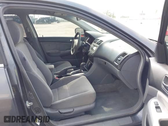 2007 Honda Accord EX с VIN 1HGCM56737A158020, выставлен на аукционе IAAI как лот 43558926 с пробегом 121 514 миль миль и . История ставок и продаж доступна на DreamBid. Изображение 5.