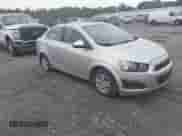 2013 Chevrolet Sonic LT с VIN 1G1JC5SB9D4118174, выставлен на аукционе IAAI как лот 43253662 с пробегом 105 470 миль миль и . История ставок и продаж доступна на DreamBid. Изображение 1.