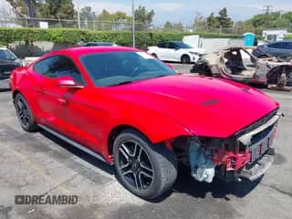 2020 Ford Mustang EcoBoost z VIN 1FA6P8TH2L5189799, wystawiony jako IAAI lot #42767657 z przebiegiem 84 123 mil mil oraz . Historia ofert i sprzedaży dostępna na DreamBid. Obrazek 1.