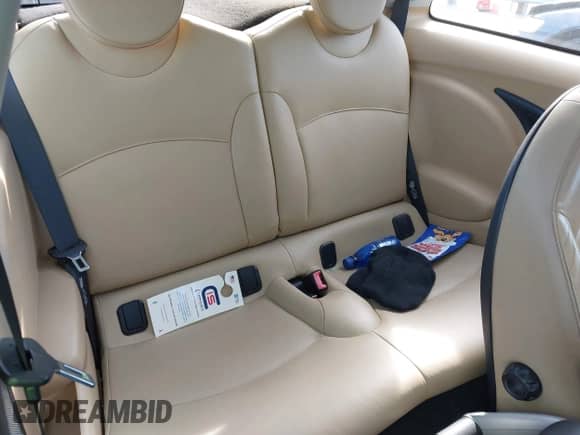 2009 MINI Hardtop S с VIN WMWMF73529TT99485, выставлен на аукционе IAAI как лот 43543003 с пробегом 101 131 миль миль и . История ставок и продаж доступна на DreamBid. Изображение 8.