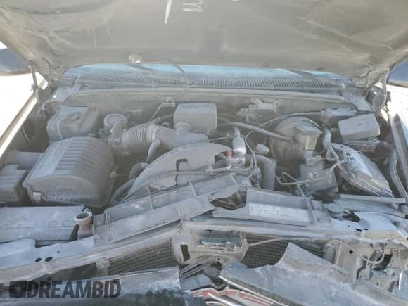 1998 GMC Sierra 1500 z VIN 2GTEC19M2W1506886, wystawiony jako Copart lot #82636144 z przebiegiem 113 755 mil mil oraz Szkoda całkowita • Salvage title. Historia ofert i sprzedaży dostępna na DreamBid. Obrazek 11.