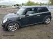 2011 MINI Hardtop z VIN WMWSU3C54BT253391, wystawiony jako Copart lot #57215905 z przebiegiem 199 273 mil mil oraz Czysty tytuł • Clean title. Historia ofert i sprzedaży dostępna na DreamBid. Obrazek 1.