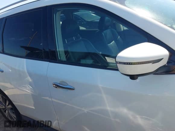 2020 Nissan Pathfinder SL z VIN 5N1DR2CN2LC607994, wystawiony jako IAAI lot #42828226 z przebiegiem 113 332 mil mil oraz . Historia ofert i sprzedaży dostępna na DreamBid. Obrazek 13.