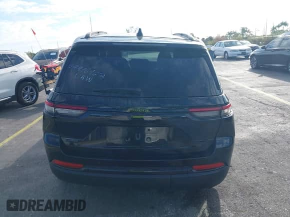 2024 Jeep Grand Cherokee Altitude with VIN 1C4RJHAG1R8506966, listed as a IAAI auction lot 41677936 with 29,764 mi miles and . Bid and sale history available at DreamBid. Image 16.