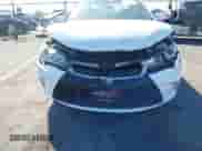 2015 Toyota Camry SE z VIN 4T1BF1FK0FU028254, wystawiony jako IAAI lot #43165949 z przebiegiem 169 281 mil mil oraz . Historia ofert i sprzedaży dostępna na DreamBid. Obrazek 6.