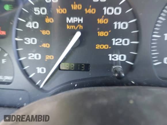 1999 Saturn SL z VIN 1G8ZK5274XZ304652, wystawiony jako IAAI lot #42618620 z przebiegiem 98 131 mil mil oraz . Historia ofert i sprzedaży dostępna na DreamBid. Obrazek 7.