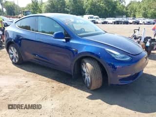 2021 Tesla Model Y Long Range z VIN 5YJYGDEE5MF066691, wystawiony jako IAAI lot #42972120 z przebiegiem 51 054 mil mil oraz . Historia ofert i sprzedaży dostępna na DreamBid. Obrazek 1.