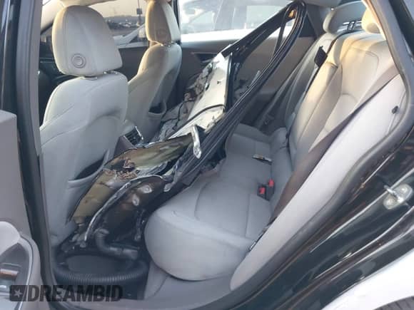 2016 Chevrolet Malibu LT z VIN 1G1ZE5ST5GF268958, wystawiony jako IAAI lot #43260570 z przebiegiem 156 862 mil mil oraz . Historia ofert i sprzedaży dostępna na DreamBid. Obrazek 8.