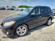 2010 Hyundai Santa Fe Limited с VIN 5NMSK3ABXAH360933, выставлен на аукционе Copart как лот 65058125 с пробегом 155 864 миль миль и Списание • Salvage title. История ставок и продаж доступна на DreamBid. Изображение 1.