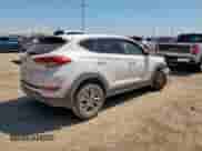 2016 Hyundai Tucson SE z VIN KM8J23A43GU240580, wystawiony jako Copart lot #71276825 z przebiegiem Nie podano mil oraz Szkoda całkowita • Salvage title. Historia ofert i sprzedaży dostępna na DreamBid. Obrazek 3.