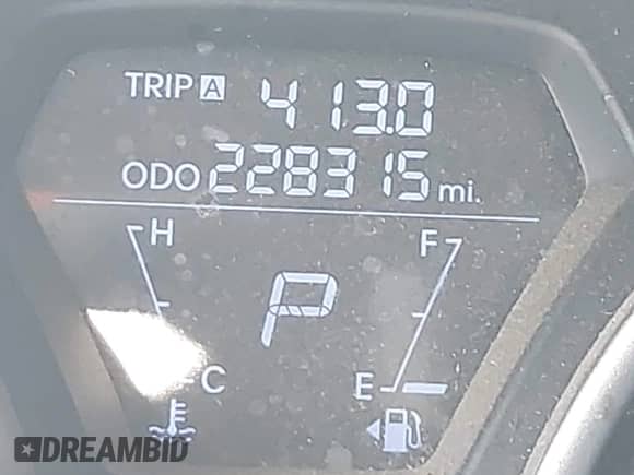 2012 Hyundai Elantra Limited with VIN KMHDH4AE9CU334225, listed as a IAAI auction lot 43300069 with 228,315 mi miles and . Bid and sale history available at DreamBid. Image 7.