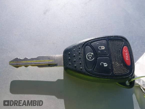 2016 Jeep Compass High Altitude with VIN 1C4NJCEA2GD761735, listed as a IAAI auction lot 41404892 with 114,129 mi miles and . Bid and sale history available at DreamBid. Image 11.