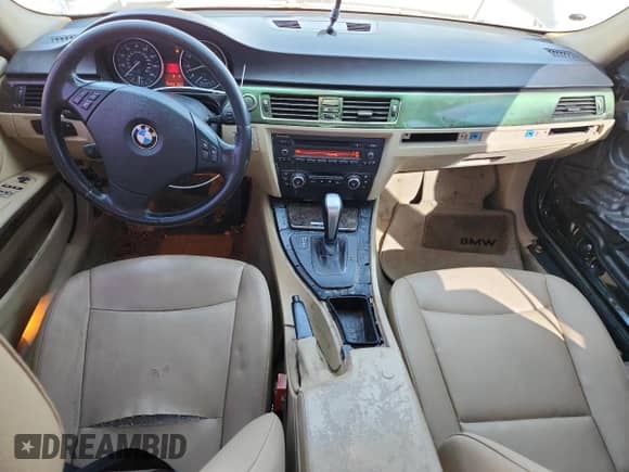 2008 BMW 3 Series 328i с VIN WBAVA37548NL46716, выставлен на аукционе Copart как лот 90729235 с пробегом 212 639 миль миль и Чистый • Clean title. История ставок и продаж доступна на DreamBid. Изображение 8.