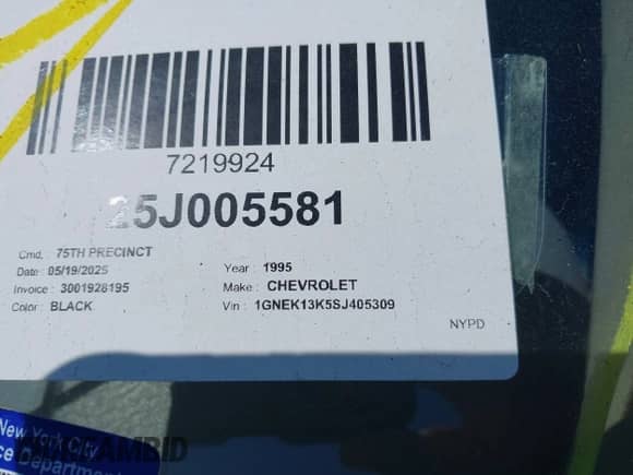 1995 Chevrolet Tahoe z VIN 1GNEK13K5SJ405309, wystawiony jako IAAI lot #42393864 z przebiegiem 290 552 mil mil oraz . Historia ofert i sprzedaży dostępna na DreamBid. Obrazek 9.