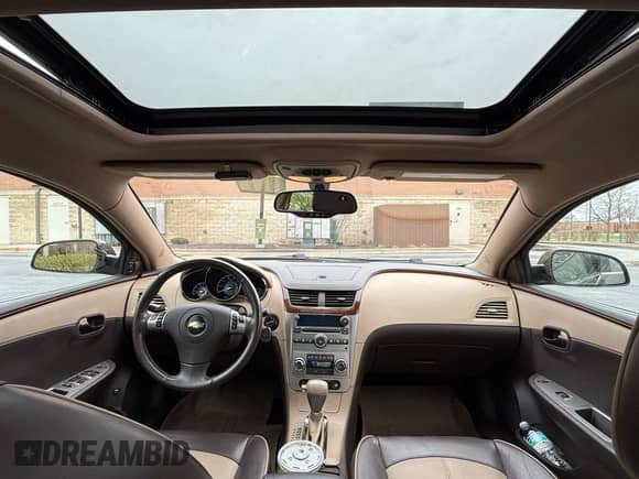 2008 Chevrolet Malibu LTZ with VIN 1G1ZK57B38F286241, listed as a Copart auction lot 52832315 with 49,227 mi miles and Clean title. Bid and sale history available at DreamBid. Image 9.