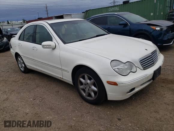 2004 Mercedes-Benz C 240 with VIN WDBRF81J94F454549, listed as a Copart auction lot 73110334 with 133,281 mi miles and Salvage title. Bid and sale history available at DreamBid. Image 4.