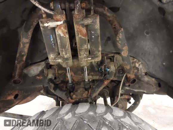 2003 Chevrolet Silverado 2500HD LT z VIN 1GCHK23U73F178089, wystawiony jako IAAI lot #43056283 z przebiegiem 151 071 mil mil oraz . Historia ofert i sprzedaży dostępna na DreamBid. Obrazek 13.