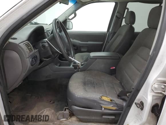 2005 Ford Explorer XLS with VIN 1FMZU72E35UA62548, listed as a Copart auction lot 88265985 with Not provided miles and Clean title. Bid and sale history available at DreamBid. Image 7.