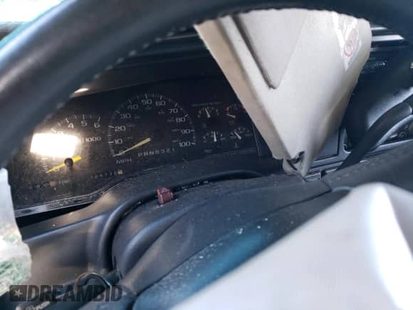 1998 Chevrolet Tahoe z VIN 1GNEK13R1WJ374532, wystawiony jako Copart lot #78623553 z przebiegiem 224 772 mil mil oraz Nie do naprawy • Non repairable. Historia ofert i sprzedaży dostępna na DreamBid. Obrazek 9.