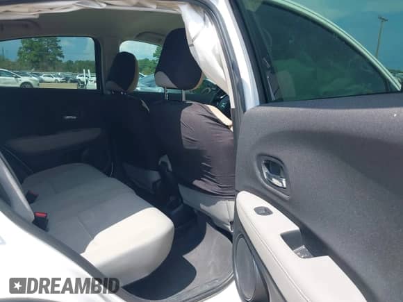 2022 Honda HR-V LX with VIN 3CZRU5H39NM739745, listed as a IAAI auction lot 43054345 with 44,302 mi miles and . Bid and sale history available at DreamBid. Image 8.