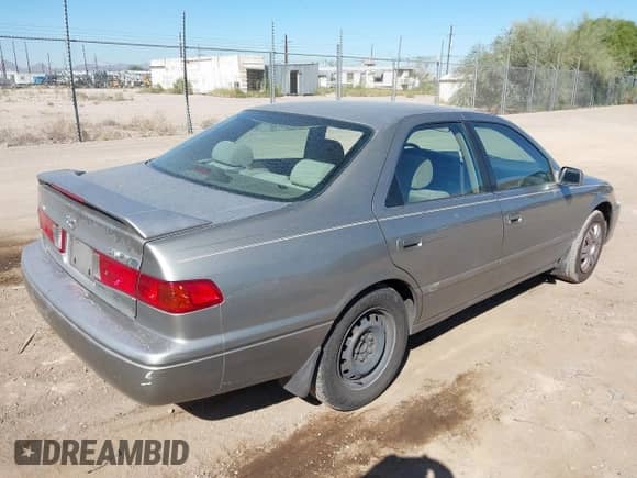 2001 Toyota Camry LE with VIN JT2BG22K210535291, listed as a IAAI auction lot 43530605 with 193,735 mi miles and . Bid and sale history available at DreamBid. Image 4.