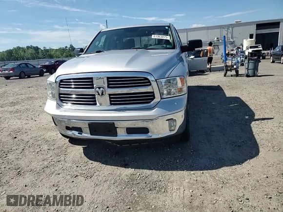 2016 Ram 1500 Big Horn z VIN 1C6RR7TTXGS127484, wystawiony jako Copart lot #61363075 z przebiegiem 163 229 mil mil oraz Szkoda całkowita • Salvage title. Historia ofert i sprzedaży dostępna na DreamBid. Obrazek 13.