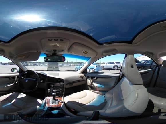 2005 Volvo S60 с VIN YV1RS592452432485, выставлен на аукционе IAAI как лот 42663011 с пробегом 177 739 миль миль и . История ставок и продаж доступна на DreamBid. Изображение 18.