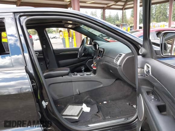 2014 Jeep Grand Cherokee SRT-8 с VIN 1C4RJFDJ1EC289423, выставлен на аукционе IAAI как лот 43335805 с пробегом Не указан миль и . История ставок и продаж доступна на DreamBid. Изображение 5.