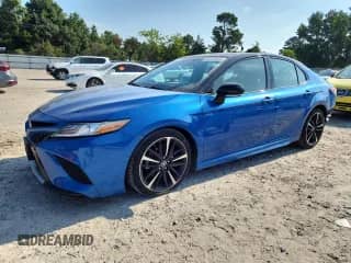 2019 Toyota Camry XSE z VIN 4T1BZ1HKXKU025490, wystawiony jako Copart lot #66884525 z przebiegiem 82 408 mil mil oraz Szkoda całkowita • Salvage title. Historia ofert i sprzedaży dostępna na DreamBid. Obrazek 1.