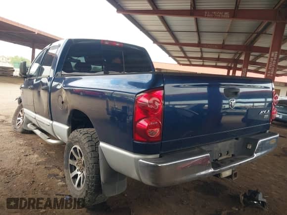 2007 Dodge RAM with VIN 1D3KS28A77J590866, listed as a IAAI auction lot 43022907 with 118,656 mi miles and . Bid and sale history available at DreamBid. Image 3.