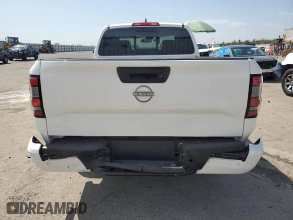 2025 Nissan Frontier S z VIN 1N6ED1CL2SN626402, wystawiony jako Copart lot #70339115 z przebiegiem 5 499 mil mil oraz Szkoda całkowita • Salvage title. Historia ofert i sprzedaży dostępna na DreamBid. Obrazek 6.