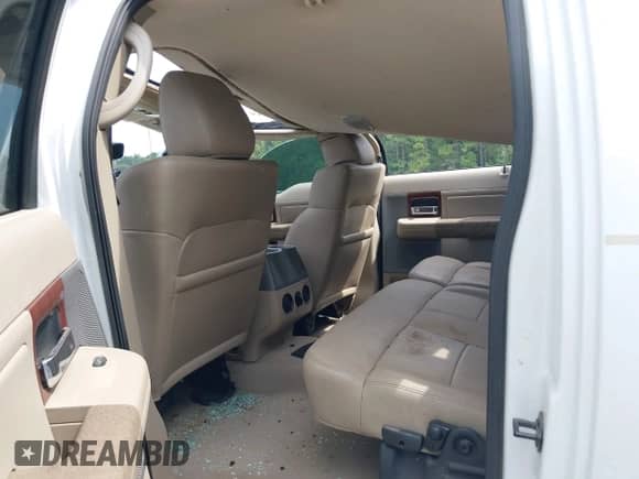 2005 Ford F-150 XLT z VIN 1FTPW12505KD36741, wystawiony jako IAAI lot #43244294 z przebiegiem 108 145 mil mil oraz . Historia ofert i sprzedaży dostępna na DreamBid. Obrazek 8.