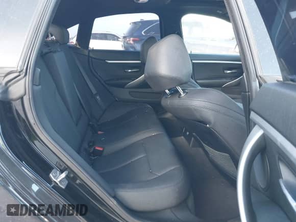 2018 BMW 4 Series 430i with VIN WBA4J1C55JBG76042, listed as a IAAI auction lot 42860141 with 96,052 mi miles and . Bid and sale history available at DreamBid. Image 8.