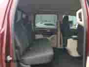 2019 Ram 1500 Big Horn z VIN 1C6SRFFT5KN804293, wystawiony jako Copart lot #71616385 z przebiegiem 116 178 mil mil oraz Szkoda całkowita • Salvage title. Historia ofert i sprzedaży dostępna na DreamBid. Obrazek 10.