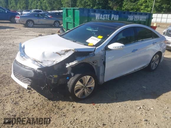 2015 Hyundai Sonata with VIN KMHEC4A46FA135519, listed as a IAAI auction lot 42323275 with 88,840 mi miles and . Bid and sale history available at DreamBid. Image 6.