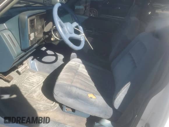 1990 Chevrolet Silverado 1500 с VIN 1GCDC14K6LZ258064, выставлен на аукционе Copart как лот 87400875 с пробегом 330 069 миль миль и Списание • Salvage title. История ставок и продаж доступна на DreamBid. Изображение 7.