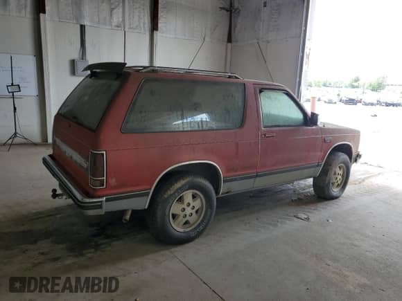 1984 Chevrolet Blazer с VIN 1G8CT18B6E0170042, выставлен на аукционе Copart как лот 55199835 с пробегом 507 365 миль миль и На запчасти • Non repairable. История ставок и продаж доступна на DreamBid. Изображение 3.