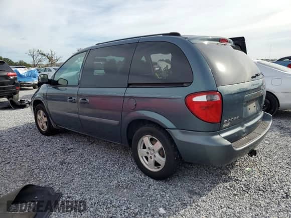2006 Dodge Caravan SXT with VIN 1D4GP45R46B501174, listed as a Copart auction lot 81353835 with 199,667 mi miles and Salvage title. Bid and sale history available at DreamBid. Image 2.