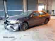 2017 Toyota Camry Hybrid LE z VIN 4T1BD1FK8HU214858, wystawiony jako Copart lot #81819275 z przebiegiem 242 434 mil mil oraz Szkoda całkowita • Salvage title. Historia ofert i sprzedaży dostępna na DreamBid. Obrazek 1.