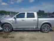 2017 Ram 1500 Laramie z VIN 1C6RR7NT3HS612435, wystawiony jako IAAI lot #42518965 z przebiegiem 128 307 mil mil oraz . Historia ofert i sprzedaży dostępna na DreamBid. Obrazek 14.