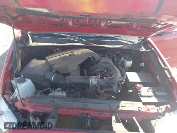 2019 Toyota Tacoma SR5 with VIN 3TMAZ5CNXKM102209, listed as a IAAI auction lot 43392417 with 94,767 mi miles and . Bid and sale history available at DreamBid. Image 10.