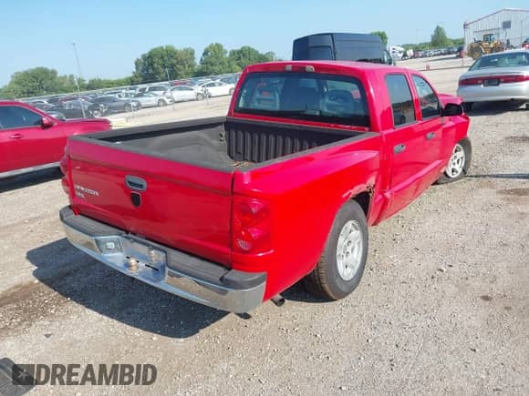 2006 Dodge Dakota SLT with VIN 1D7HE48KX6S517780, listed as a IAAI auction lot 42903418 with 218,769 mi miles and . Bid and sale history available at DreamBid. Image 4.