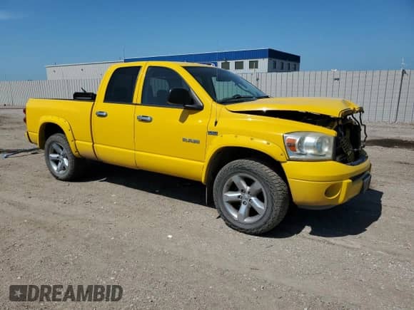 2008 Dodge 1500 SLT z VIN 1D7HU18298S531450, wystawiony jako Copart lot #63090655 z przebiegiem 146 020 mil mil oraz Szkoda całkowita • Salvage title. Historia ofert i sprzedaży dostępna na DreamBid. Obrazek 4.