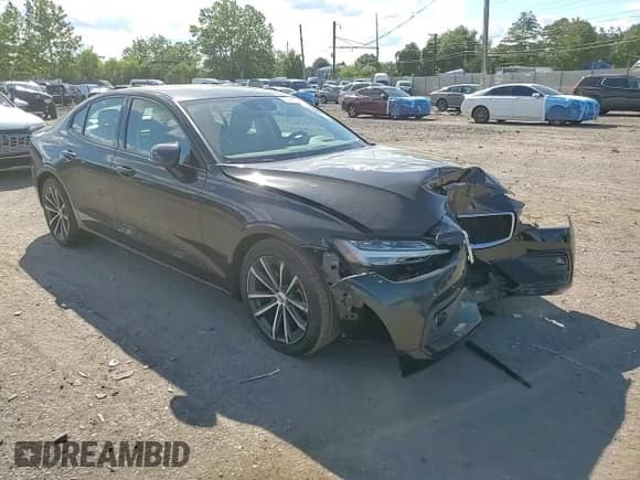 2021 Volvo S60 Momentum z VIN 7JR102FK7MG102354, wystawiony jako Copart lot #70449835 z przebiegiem 38 744 mil mil oraz Szkoda całkowita • Salvage title. Historia ofert i sprzedaży dostępna na DreamBid. Obrazek 13.