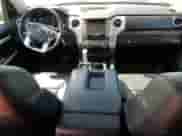 2019 Toyota Tundra SR5 с VIN 5TFHY5F1XKX858563, выставлен на аукционе Copart как лот 81878225 с пробегом 162 231 миль миль и Списание • Salvage title. История ставок и продаж доступна на DreamBid. Изображение 8.