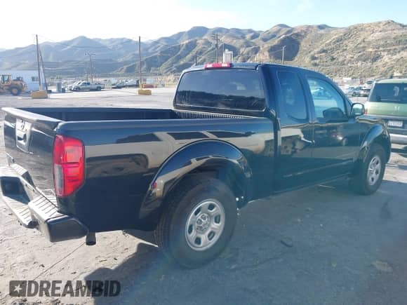 2020 Nissan Frontier S z VIN 1N6ED0CE4LN723338, wystawiony jako IAAI lot #42328157 z przebiegiem 75 042 mil mil oraz . Historia ofert i sprzedaży dostępna na DreamBid. Obrazek 13.